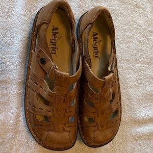 Alegria women’s Pesca Fishing Sandals in a Cognac Brown Colorway.